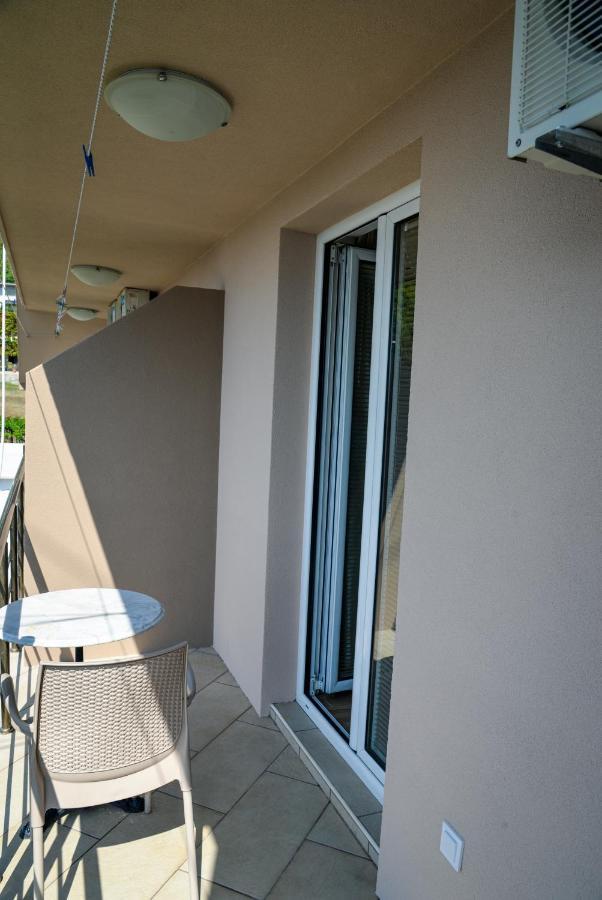 Guest House Ivana Tivat Bagian luar foto