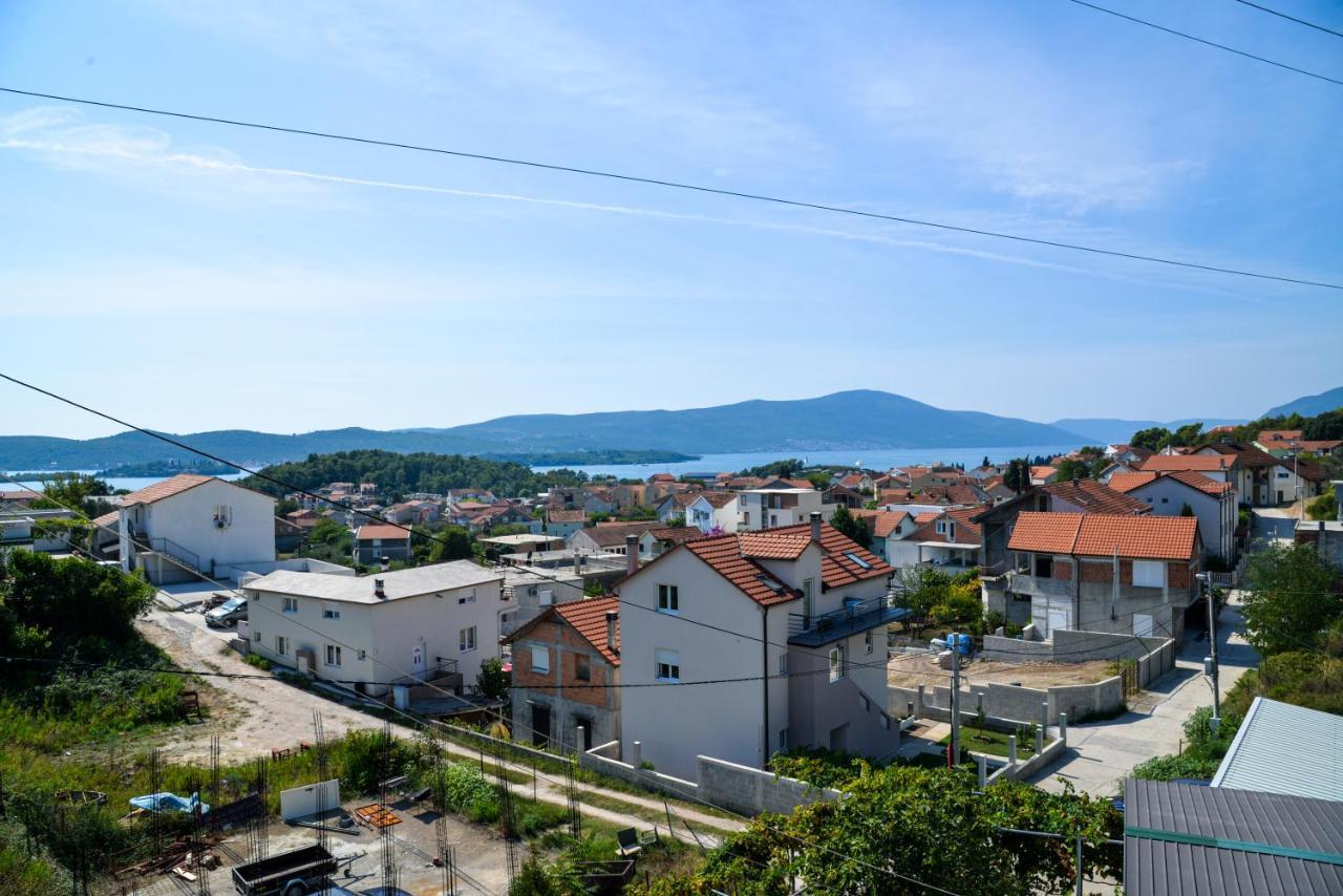 Guest House Ivana Tivat Bagian luar foto