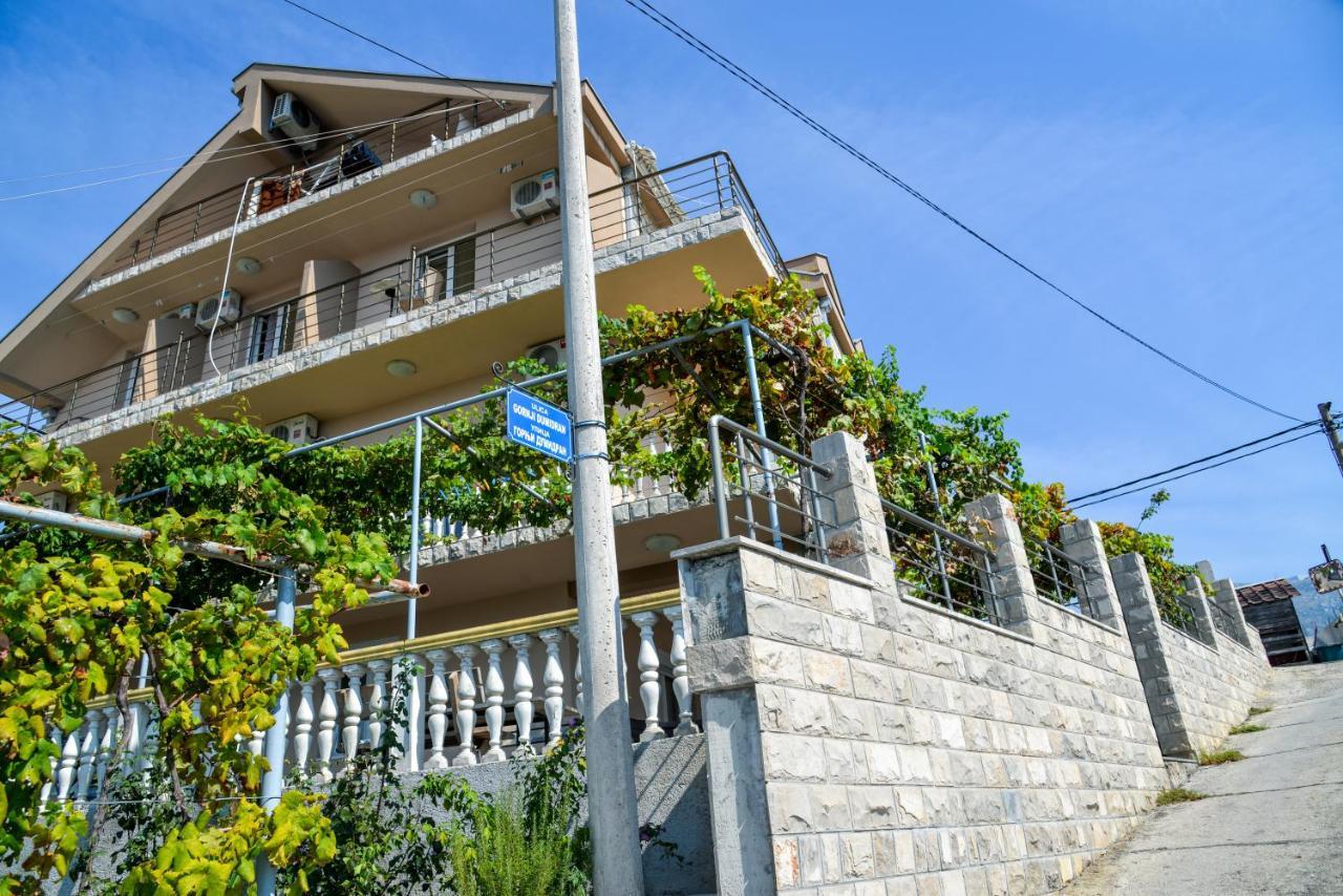 Guest House Ivana Tivat Bagian luar foto