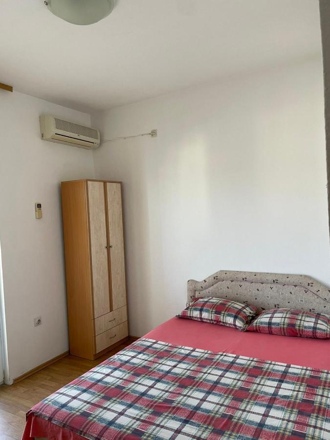 Guest House Ivana Tivat Bagian luar foto