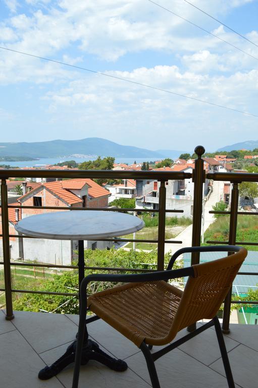 Guest House Ivana Tivat Bagian luar foto