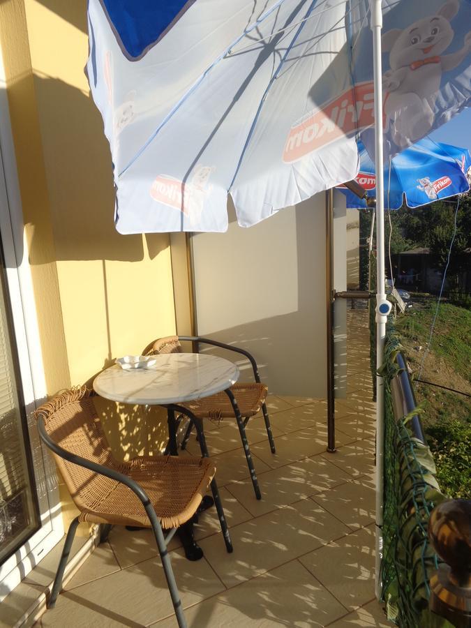 Guest House Ivana Tivat Bagian luar foto
