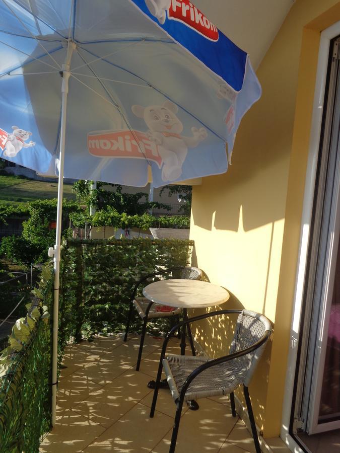 Guest House Ivana Tivat Bagian luar foto
